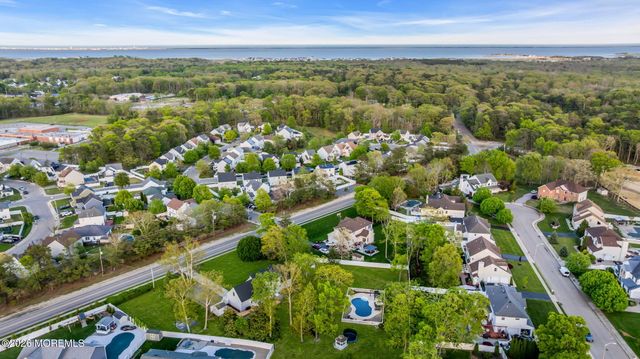 65 Serpentine Drive, Bayville, NJ 08721