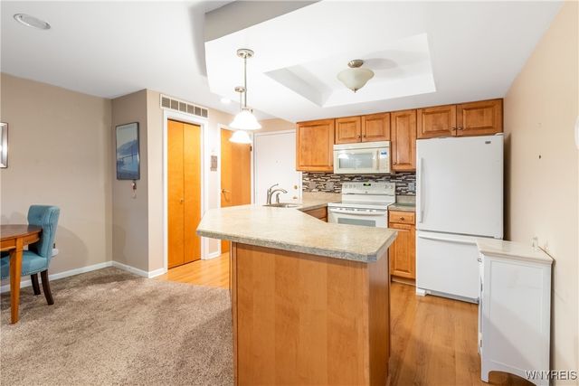 1210 Youngs Rd D, Amherst, NY 14221