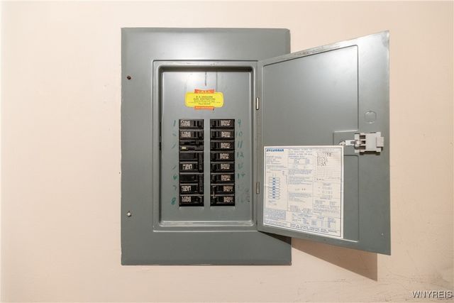 1210 Youngs Rd D, Amherst, NY 14221