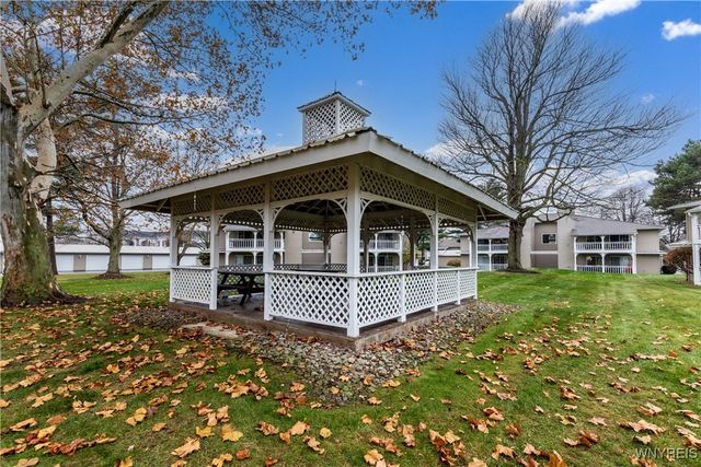 1210 Youngs Rd D, Amherst, NY 14221