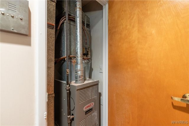 1210 Youngs Rd D, Amherst, NY 14221