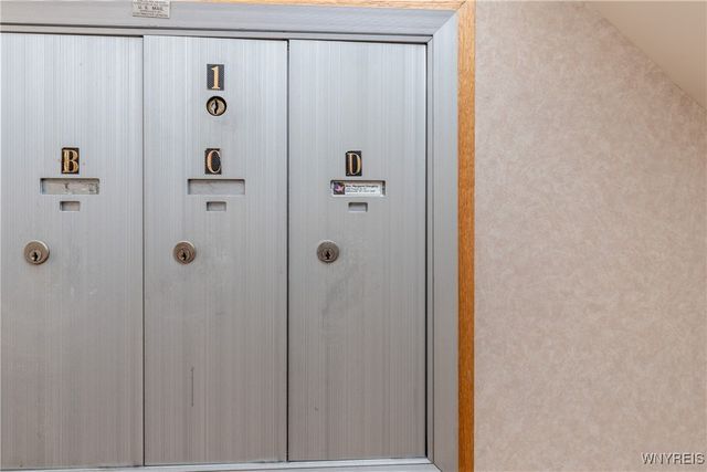 1210 Youngs Rd D, Amherst, NY 14221