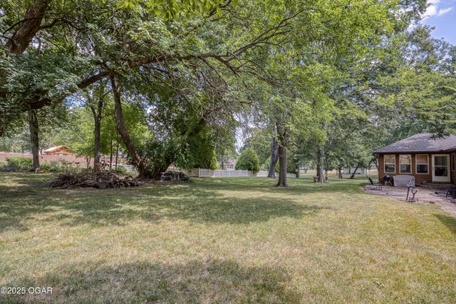 503 Hearthstone Drive, Joplin, MO 64801