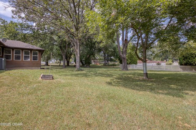 503 Hearthstone Drive, Joplin, MO 64801