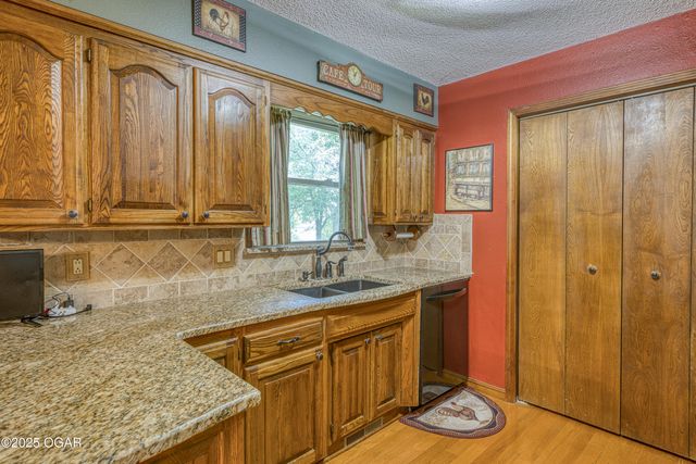 503 Hearthstone Drive, Joplin, MO 64801