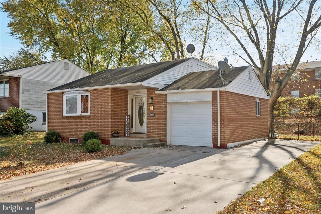 44 E BELLAMY DR, New Castle, DE 19720