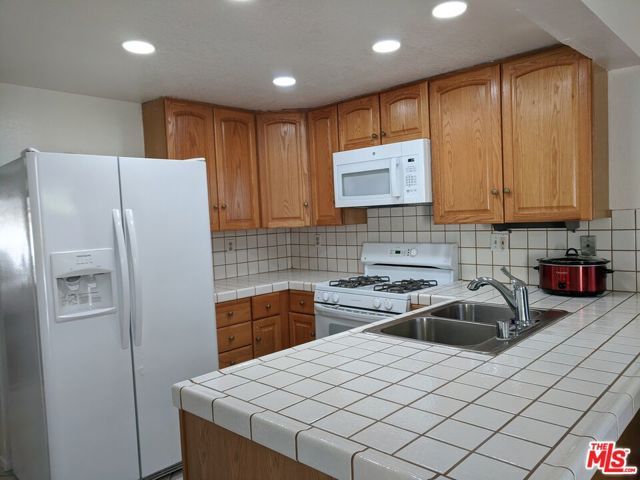 831 Whitewater Drive 62, Fullerton, CA 92833