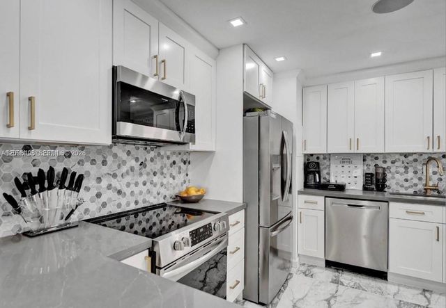 814 SE 14th Street, Fort Lauderdale, FL 33316
