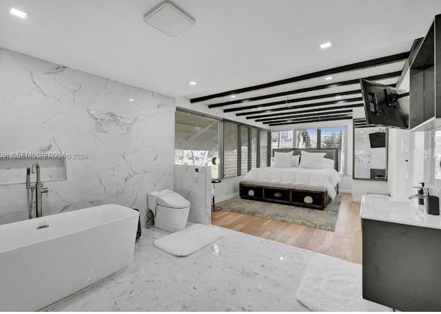 814 SE 14th Street, Fort Lauderdale, FL 33316