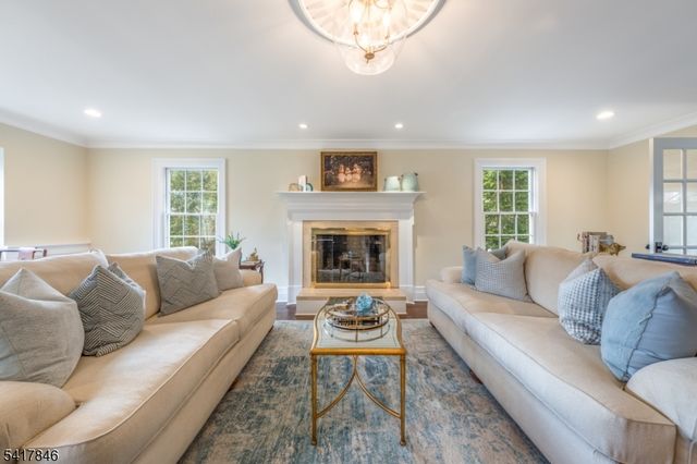 32 Westminster Rd, Chatham Twp., NJ 07928