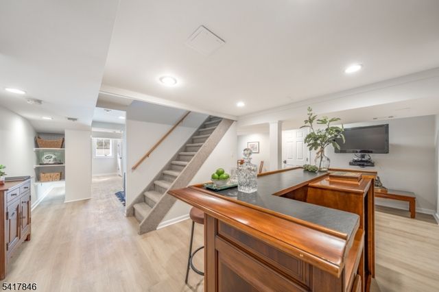 32 Westminster Rd, Chatham Twp., NJ 07928