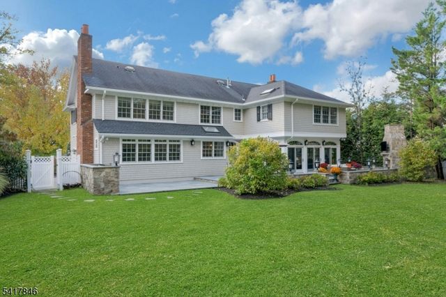 32 Westminster Rd, Chatham Twp., NJ 07928