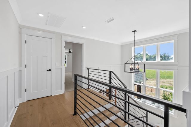 2418 River Rd, Murfreesboro, TN 37129