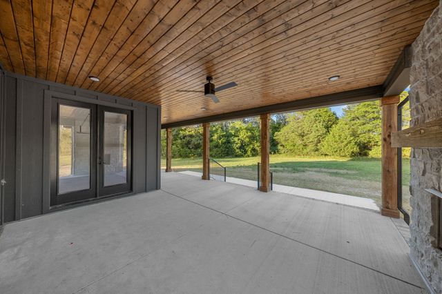 2418 River Rd, Murfreesboro, TN 37129