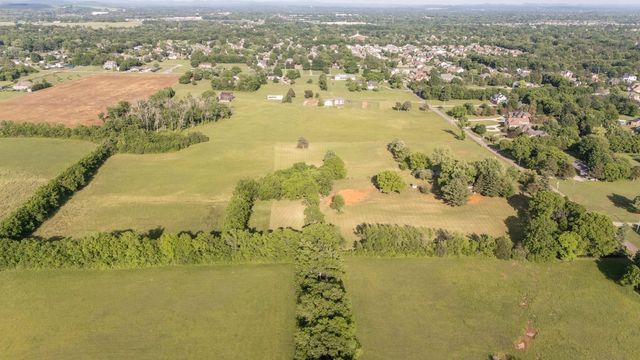 2418 River Rd, Murfreesboro, TN 37129