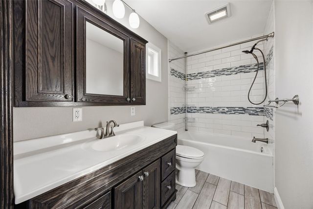 3578 Midway Road, Toddville, IA 52341