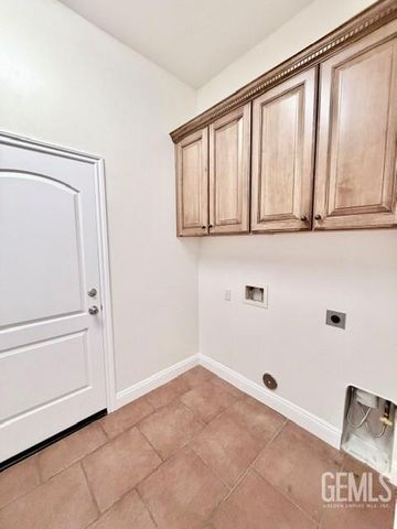 12011 Kimelford Drive, Bakersfield, CA 93312