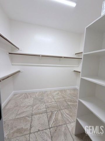 12011 Kimelford Drive, Bakersfield, CA 93312