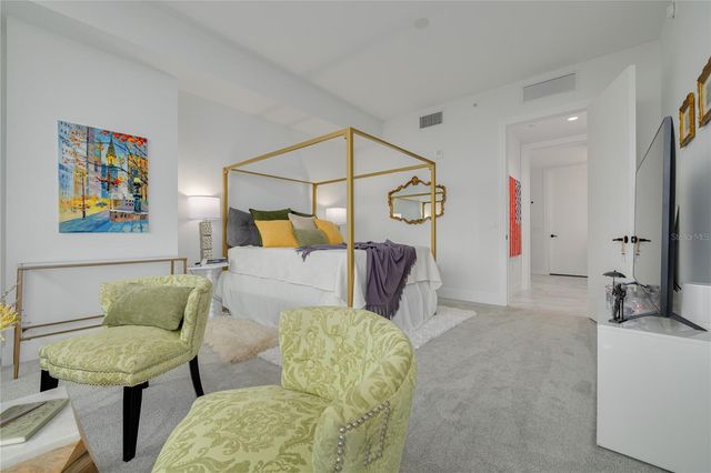 777 3RD AVENUE N 1104, St Petersburg, FL 33701