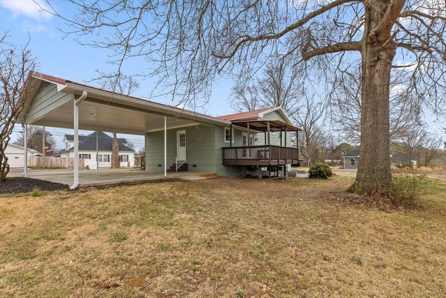 302 Locust Street, Englewood, TN 37329