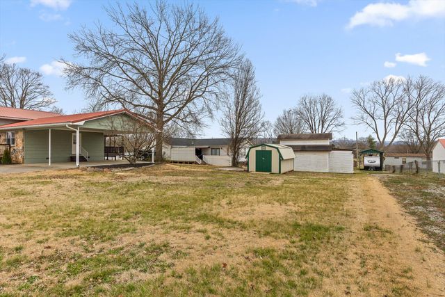 302 Locust Street, Englewood, TN 37329