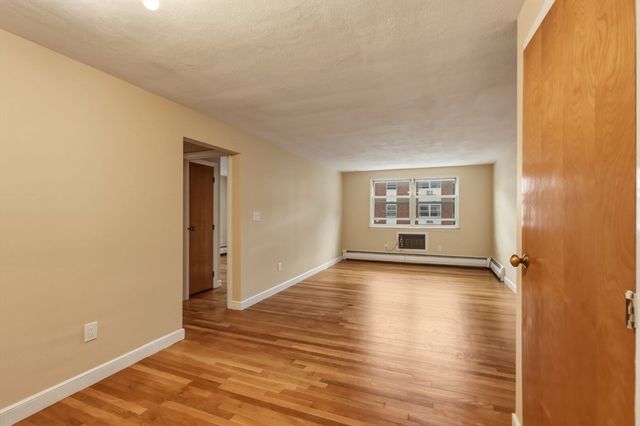 15 Commonwealth Court 10, Boston, MA 02135