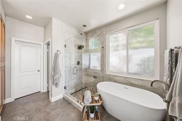 3311 Camino Coronado, Carlsbad, CA 92009