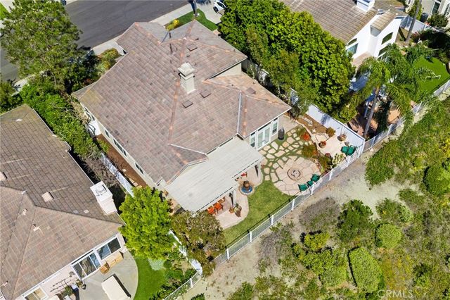 3311 Camino Coronado, Carlsbad, CA 92009