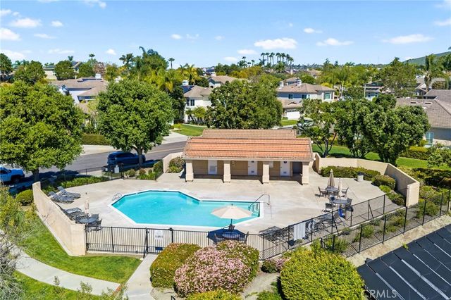 3311 Camino Coronado, Carlsbad, CA 92009