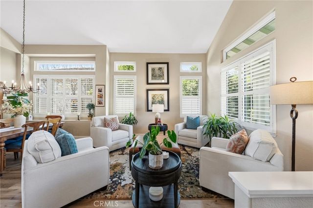 3311 Camino Coronado, Carlsbad, CA 92009