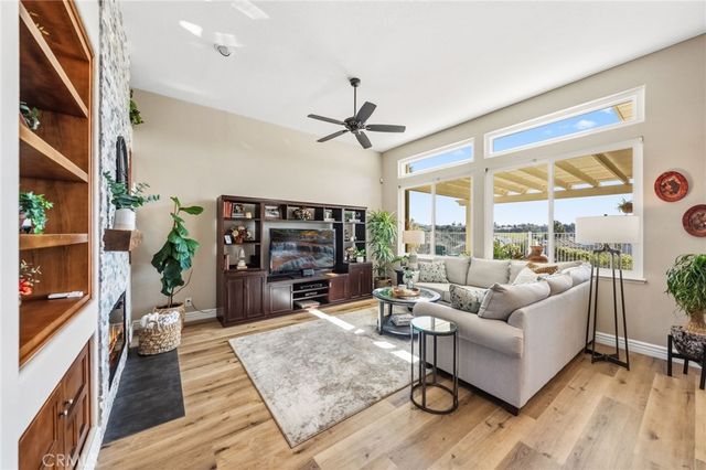 3311 Camino Coronado, Carlsbad, CA 92009