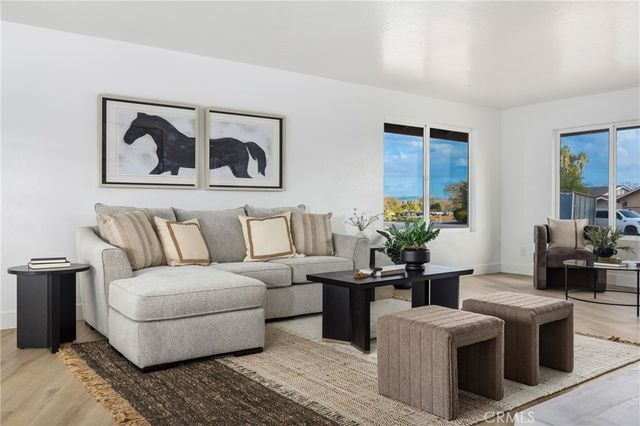 1006 Eagle Court, Paso Robles, CA 93446