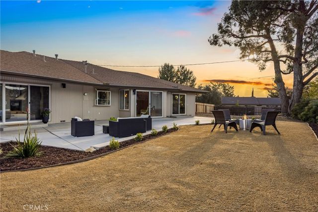 1006 Eagle Court, Paso Robles, CA 93446
