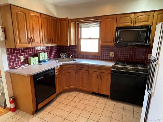 4 Claire Ann Drive, Warwick, NY 10990