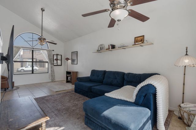 4700 Homestead Trail NW, Albuquerque, NM 87120