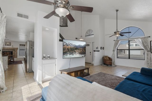 4700 Homestead Trail NW, Albuquerque, NM 87120