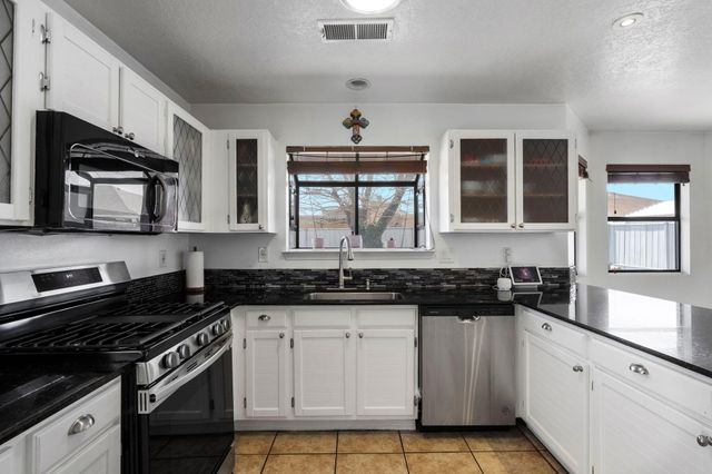4700 Homestead Trail NW, Albuquerque, NM 87120