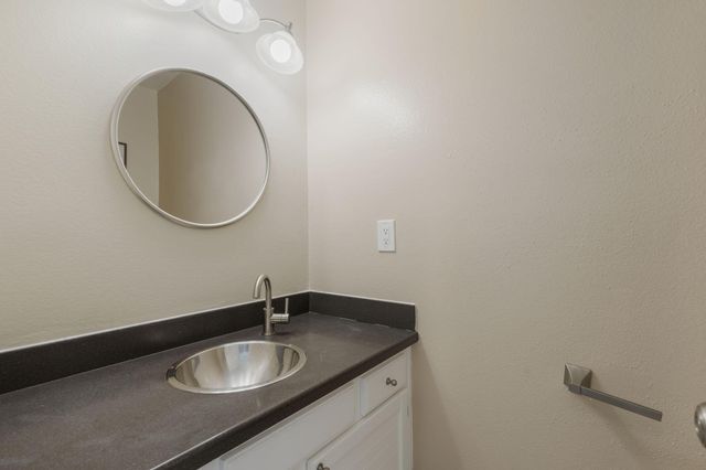 4700 Homestead Trail NW, Albuquerque, NM 87120