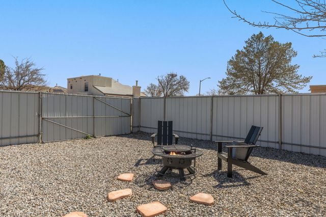 4700 Homestead Trail NW, Albuquerque, NM 87120