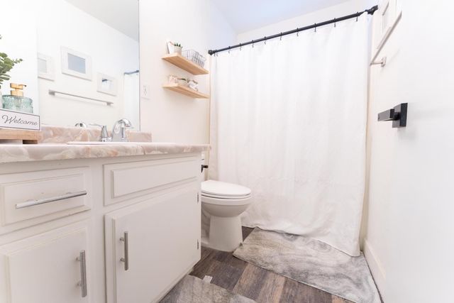 1061 11th Avenue, Kingsburg, CA 93631