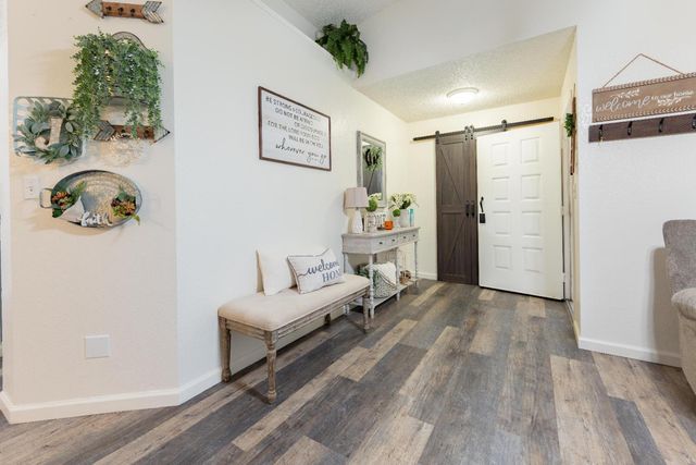 1061 11th Avenue, Kingsburg, CA 93631