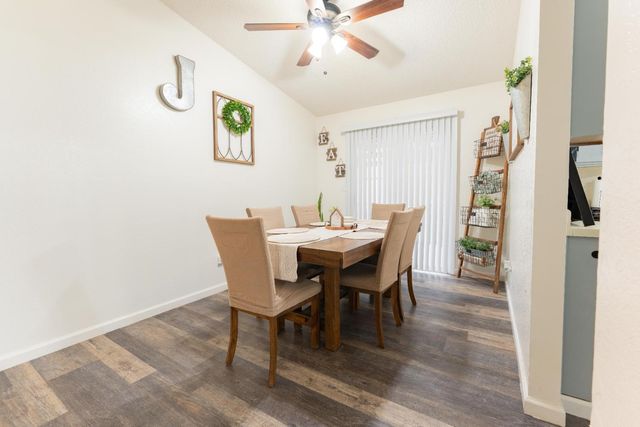 1061 11th Avenue, Kingsburg, CA 93631