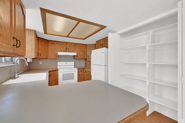2664 N 1700 E, Layton, UT 84040
