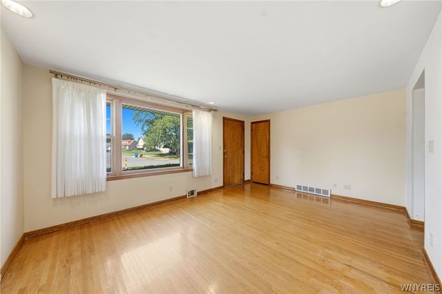 3311 Cox Drive, Hamburg, NY 14219