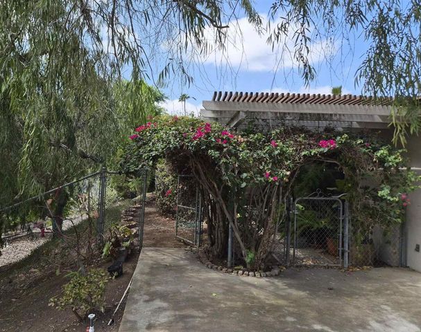 1339 CLARENCE DR, Vista, CA 92084