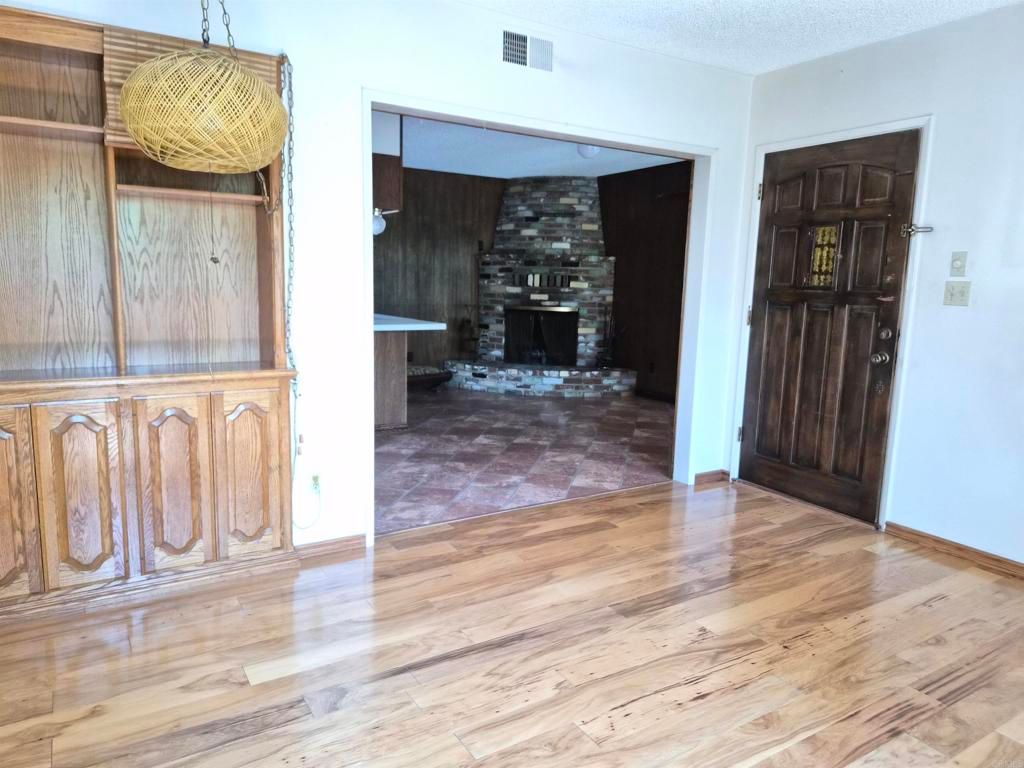 1339 CLARENCE DR, Vista, CA 92084 — photo 3