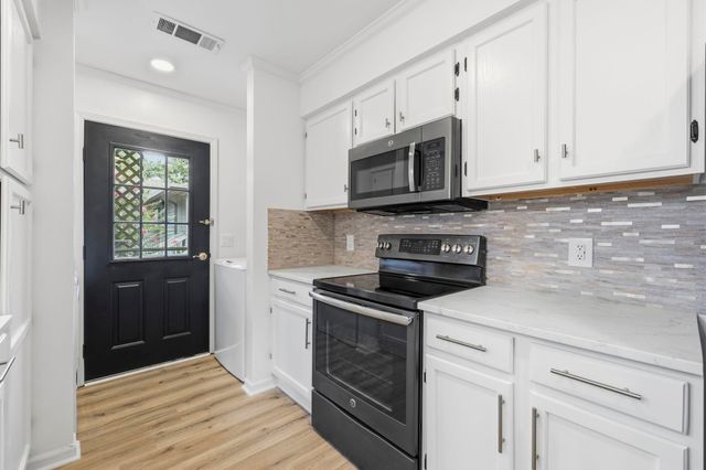 814 Colony Dr., Murrells Inlet, SC 29576