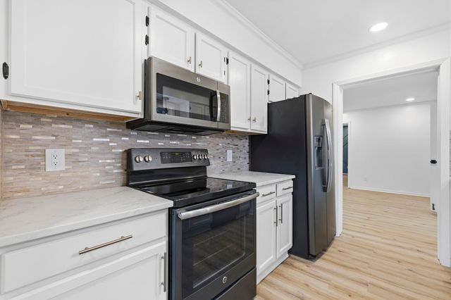 814 Colony Dr., Murrells Inlet, SC 29576
