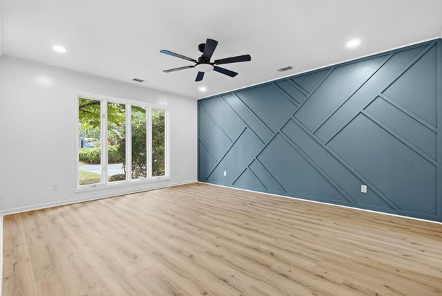 814 Colony Dr., Murrells Inlet, SC 29576