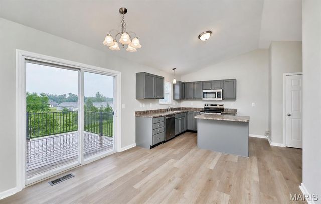 10 Sugarberry Court, Troy, MO 63379